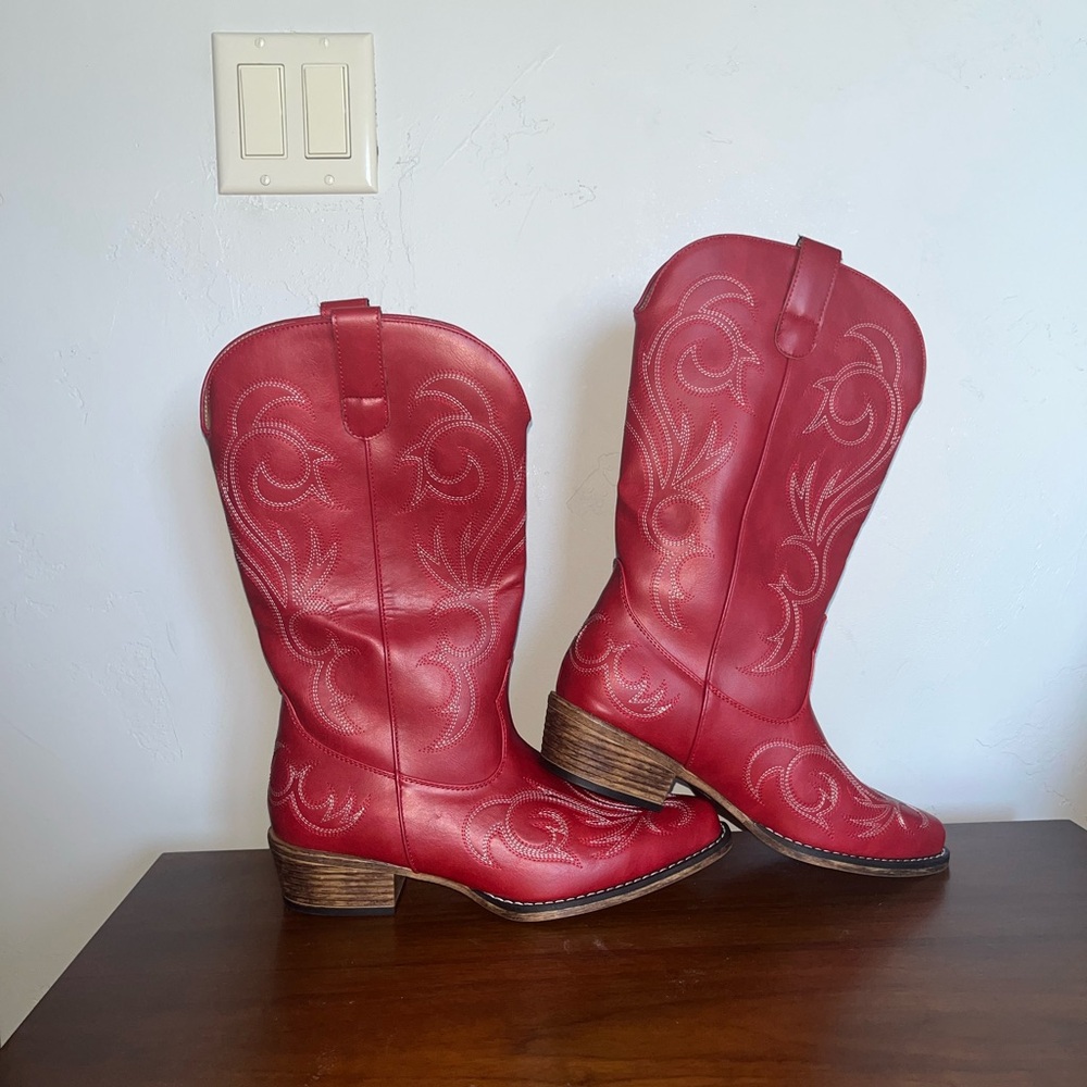 Dream Pairs Red Heeled Boots